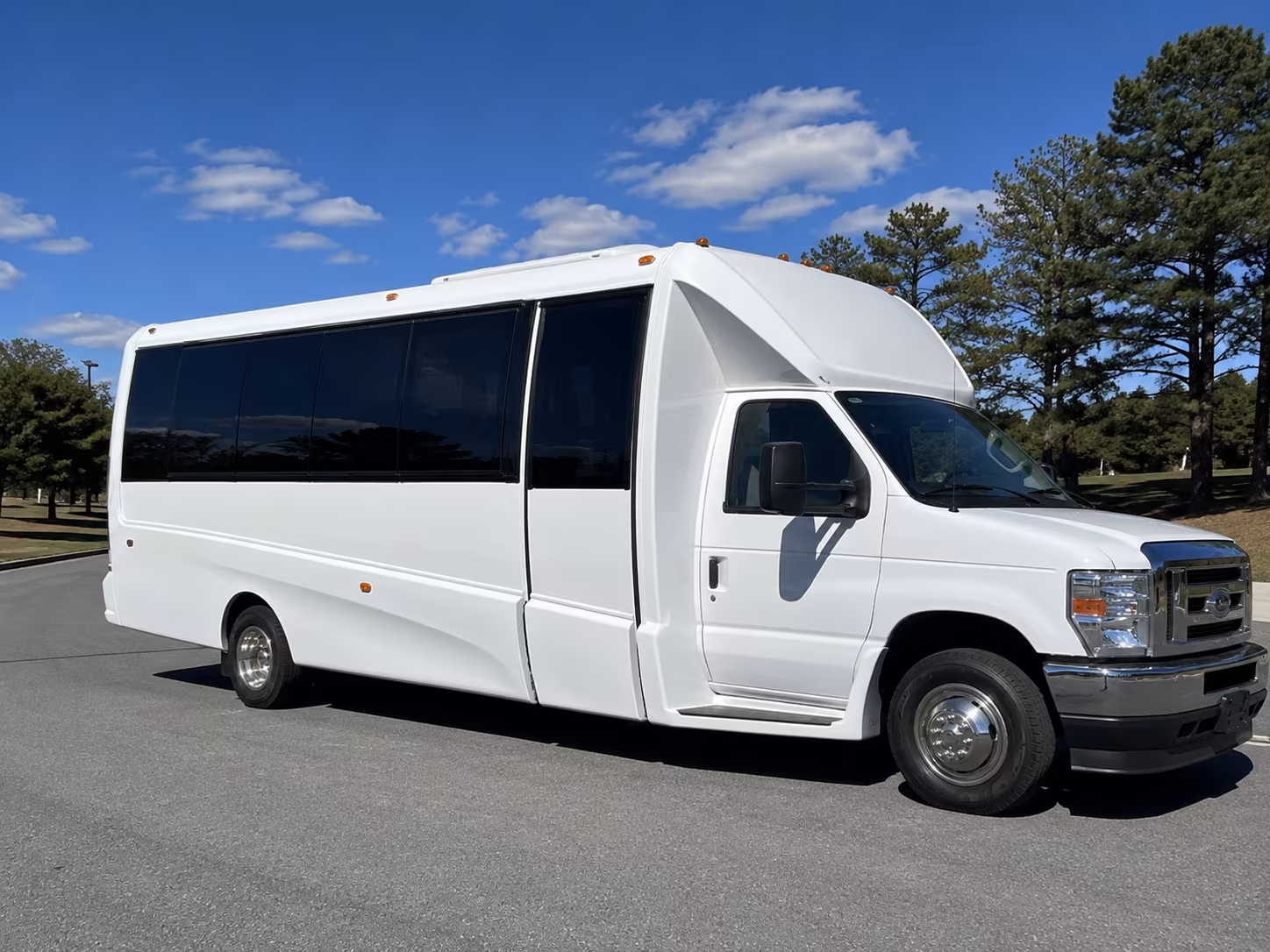 bus rentals for outdoor and vineyard weddings near lincoln nebraska