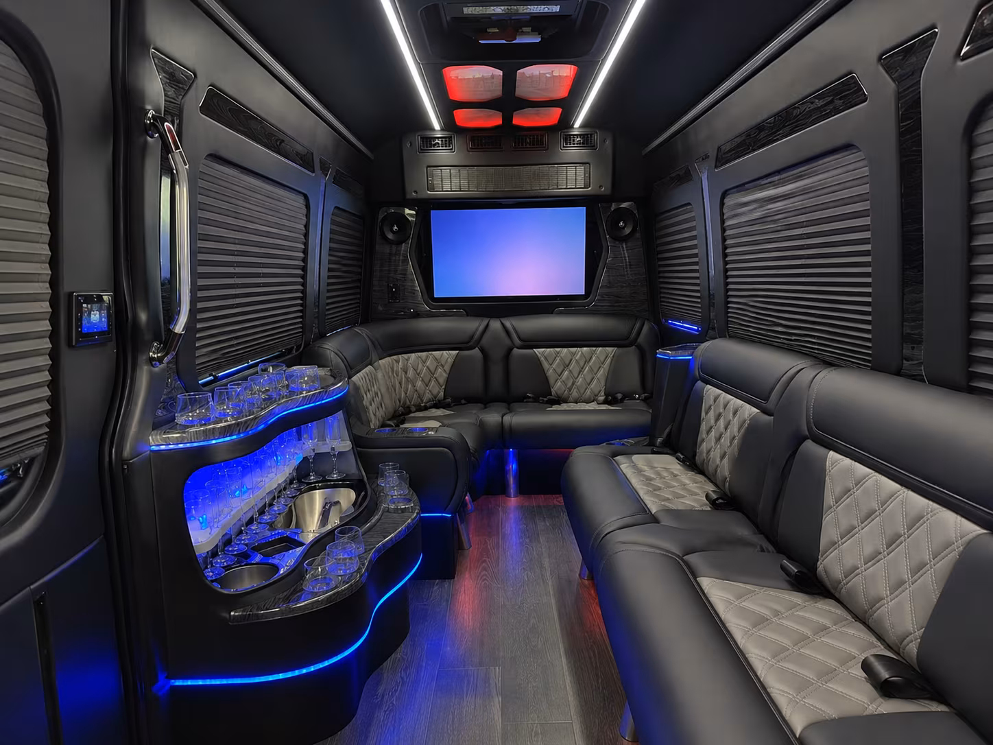 buses to huskers basketball games and events at pinnacle bank arena