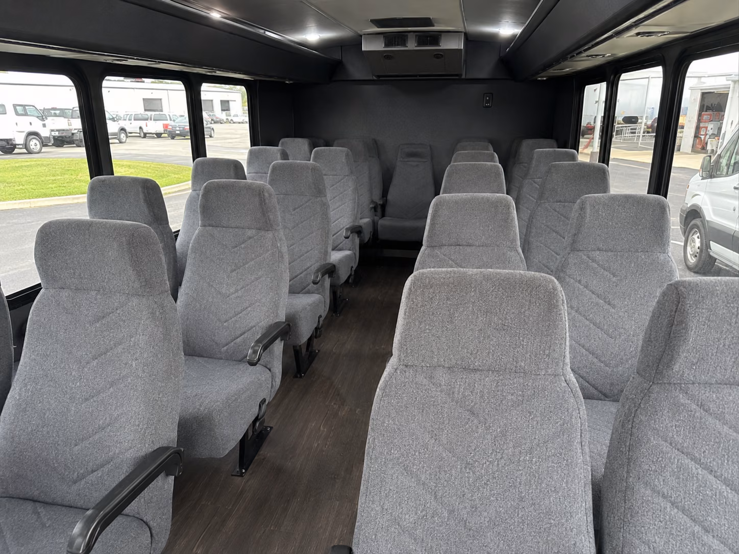lincoln 20 passenger minibus inside