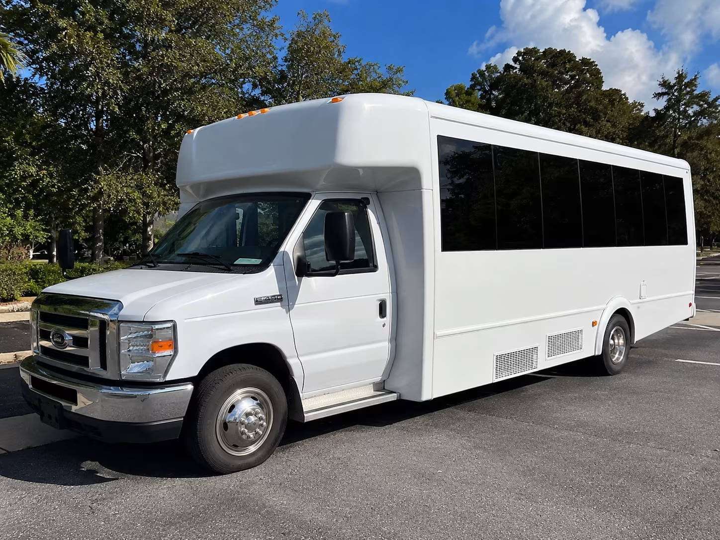 lincoln corporate party bus rental