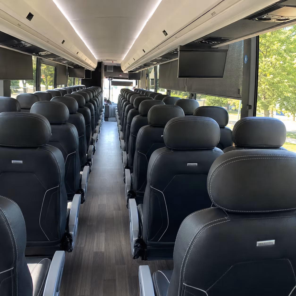 lincoln long distance charter bus rental