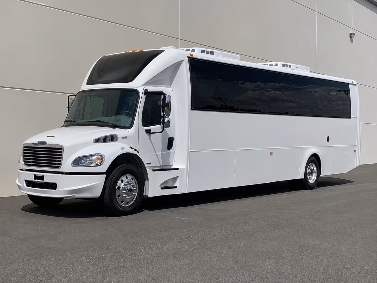 lincoln wine tour party bus rental